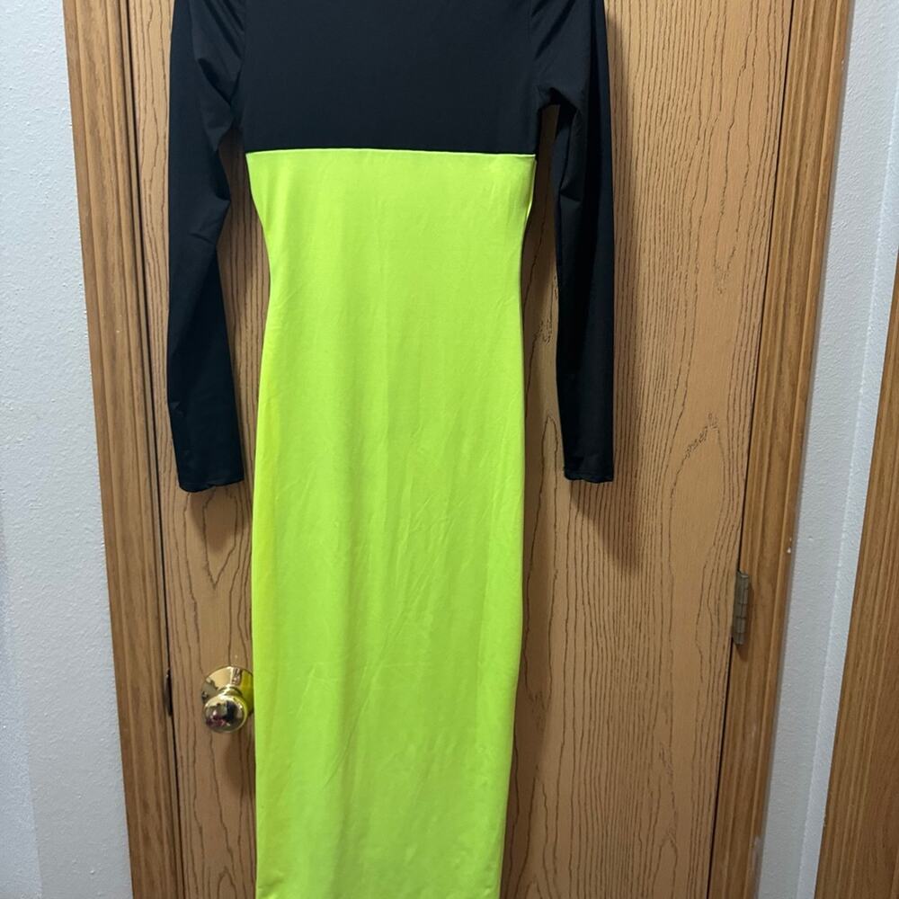 Fashion Nova Dress size XS ❤️ - Picture 6 of 8